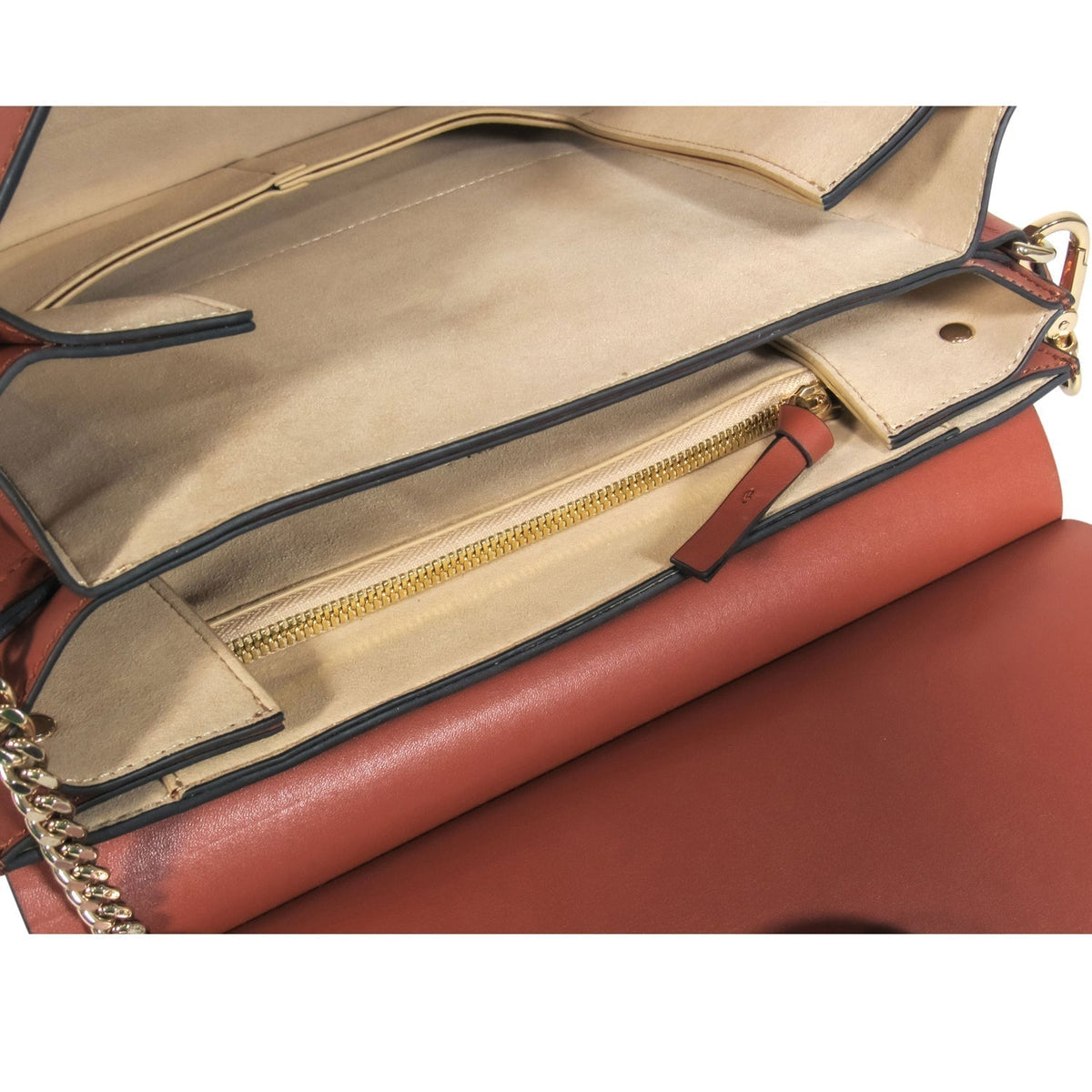 Morvantine elegant leather Shoulder Bag close-up detail