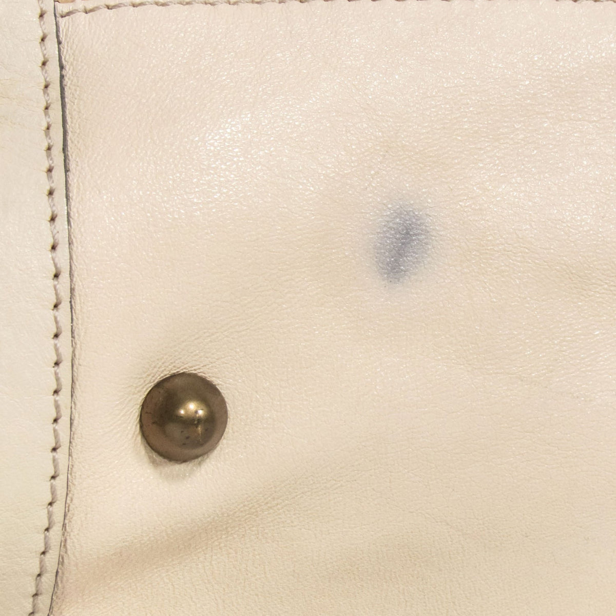 Chloe designer shoulder bag leather closeup detail