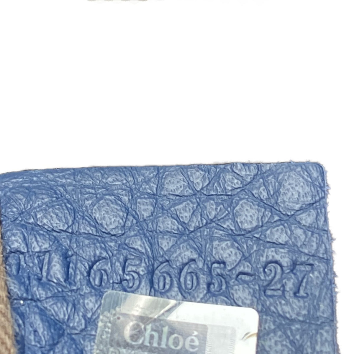 Yalventis elegant leather Handbag close-up detail