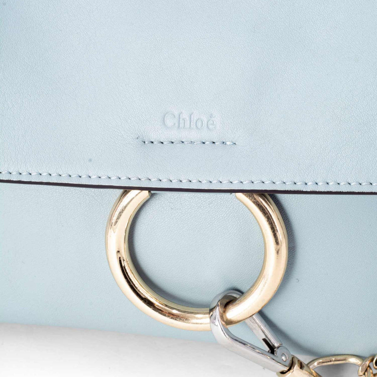 Ealventis elegant leather Handbag back view