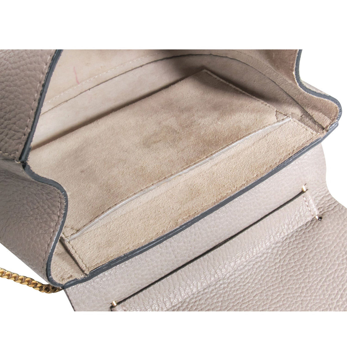 Auremantoria elegant leather Shoulder Bag close-up detail