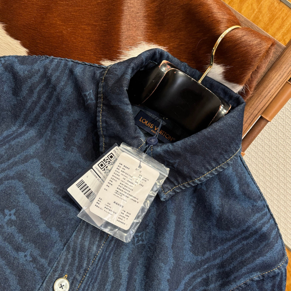 Louis Vuitton Tops? Louis Vuitton Lou Shirt Premium Designer Casual Top
