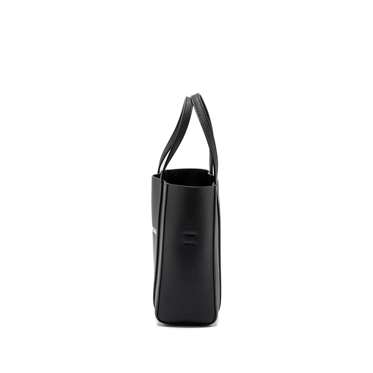 Luxar673 elegant leather Handbag angled view
