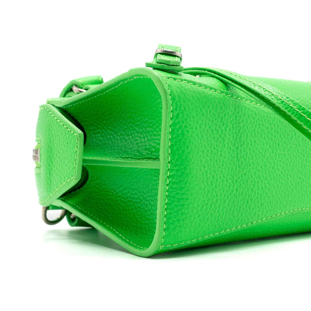 Luxar654 elegant leather Handbag angled view