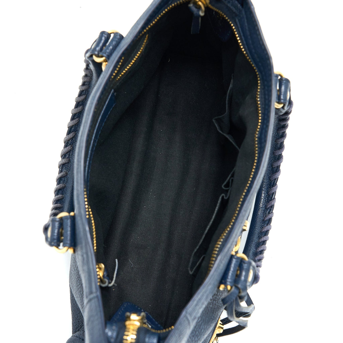 Luxar629 elegant leather Handbag close-up detail
