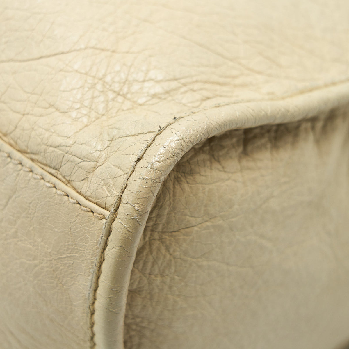 Luxar606 elegant leather Handbag interior detail