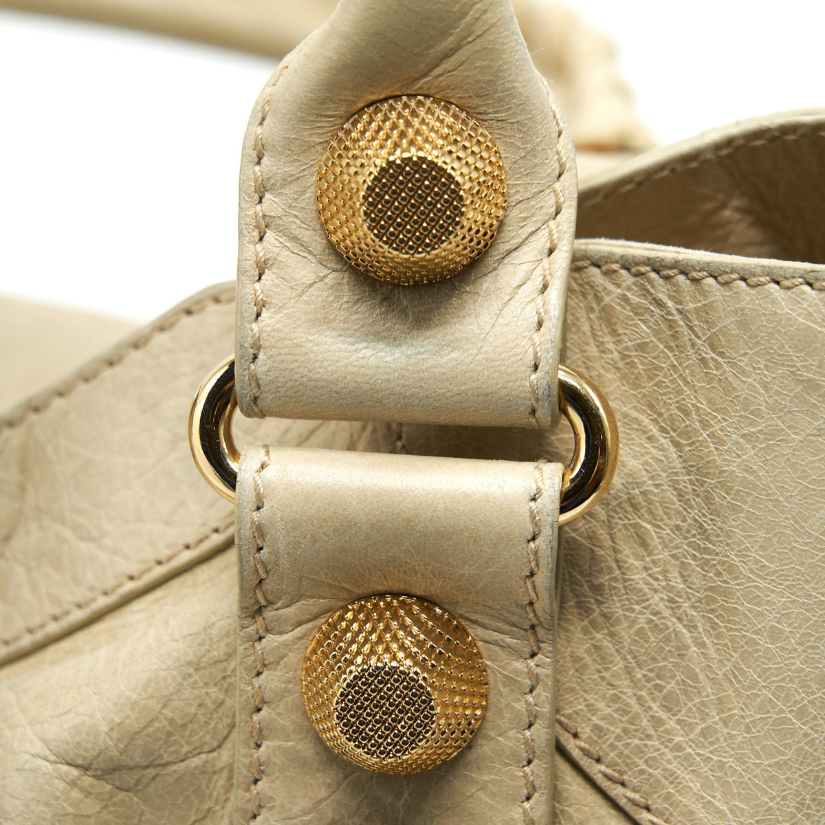 Luxar606 elegant leather Handbag close-up detail