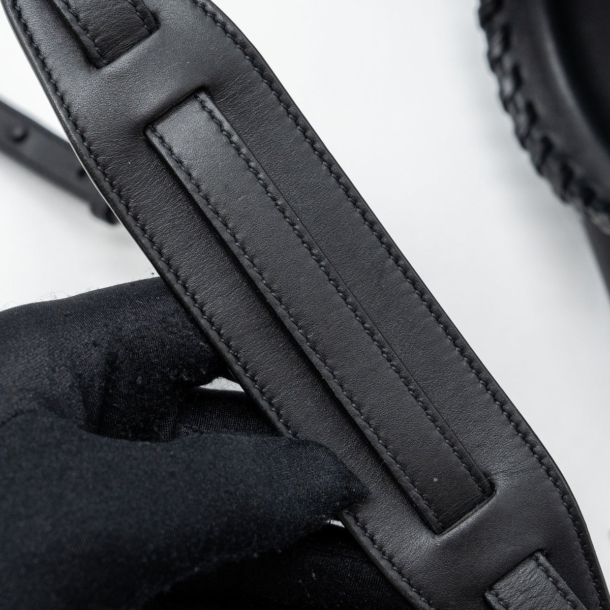 Balenciaga Neo Classic Small Handbag Calfskin Black black/ruthenium hardware | Structured Leather Handbag