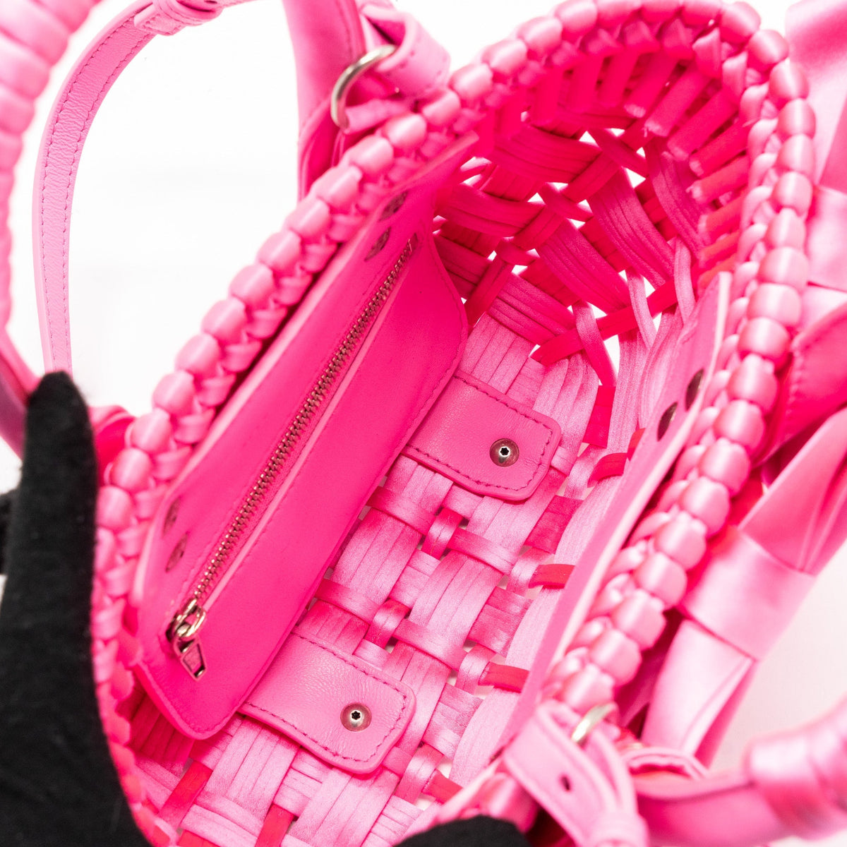 Luxar679 elegant leather Handbag side view
