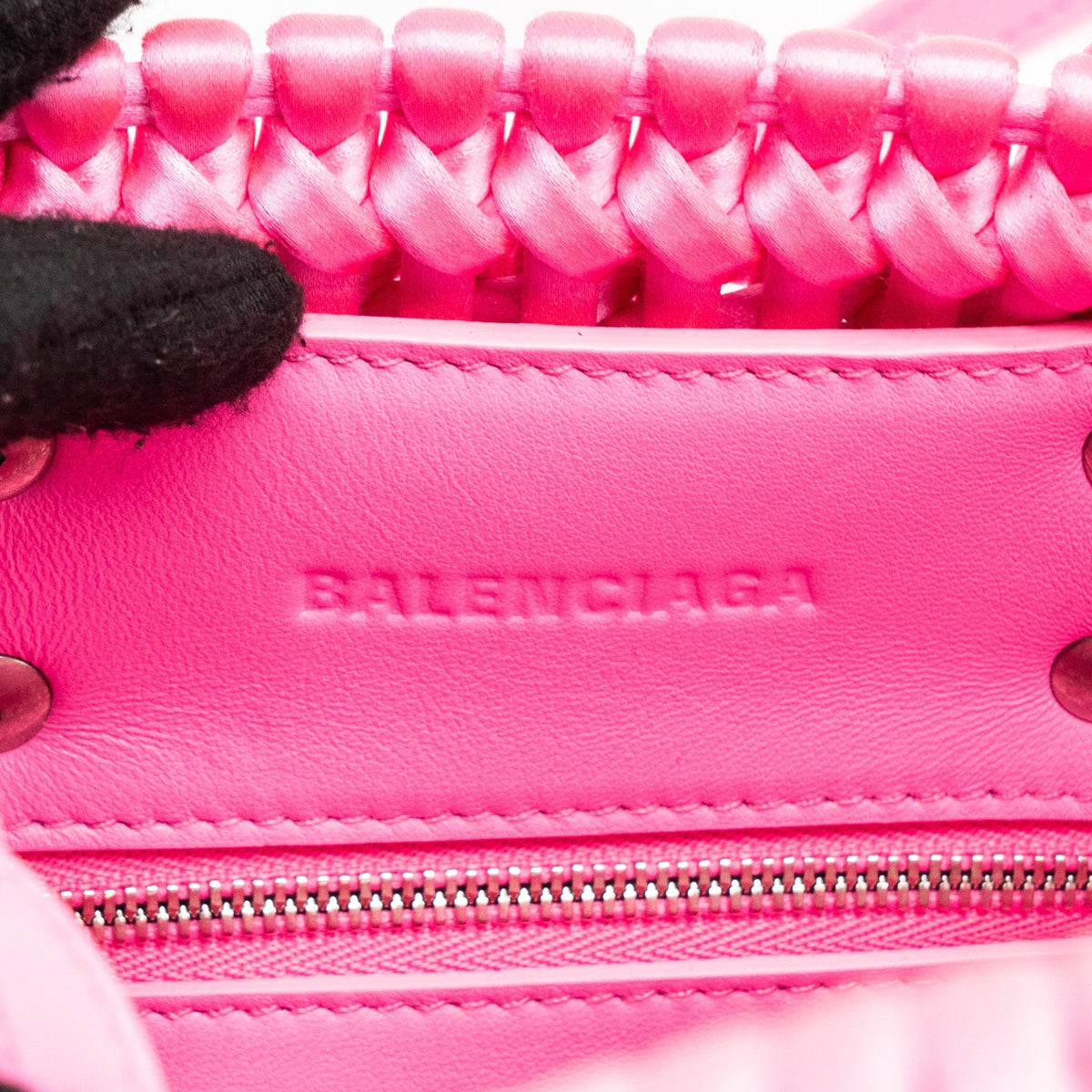 Luxar679 elegant leather Handbag back view