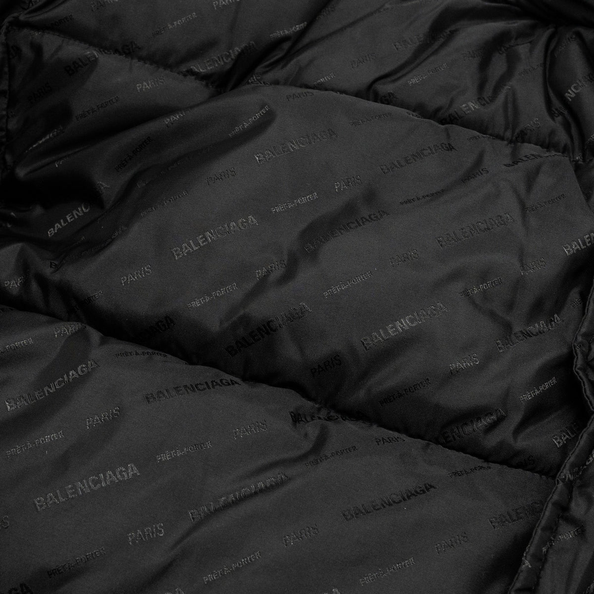 Luxar701 elegant leather Fashion Piece interior detail