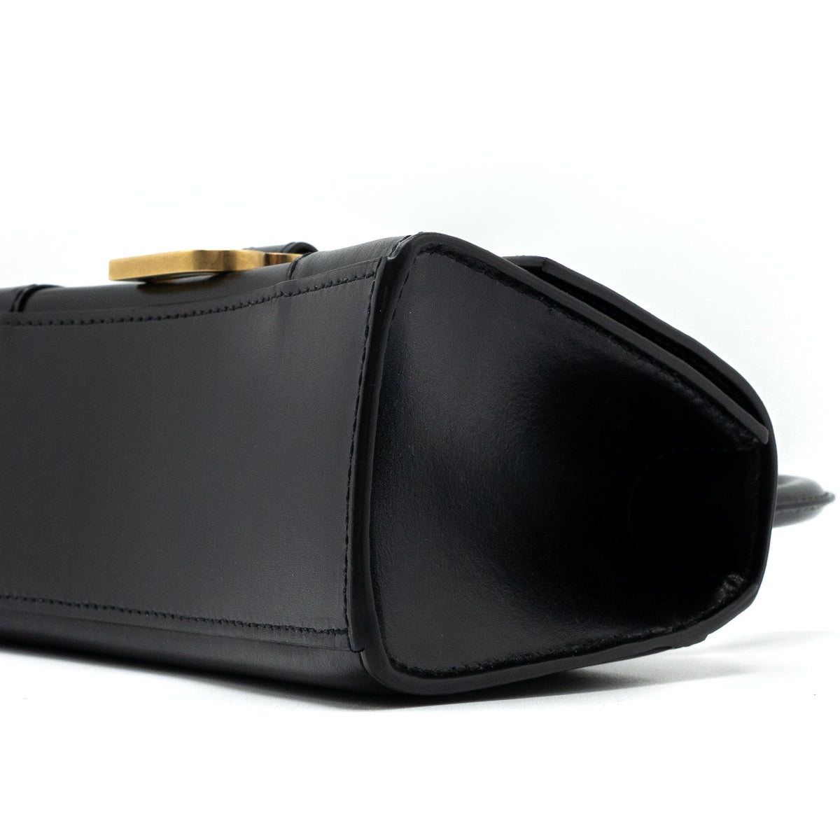 Luxar647 elegant leather Handbag back view