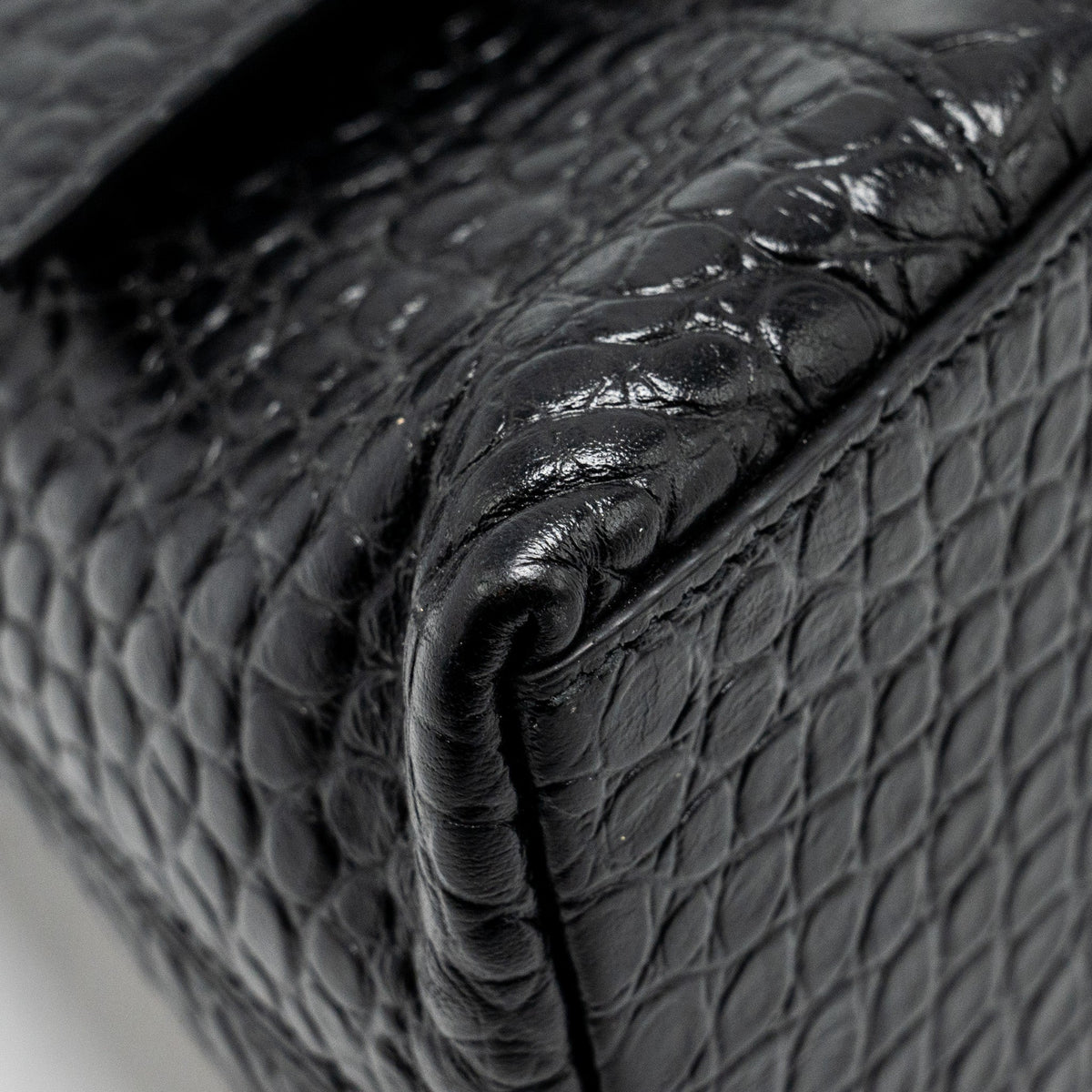 Luxar696 elegant leather Handbag top view