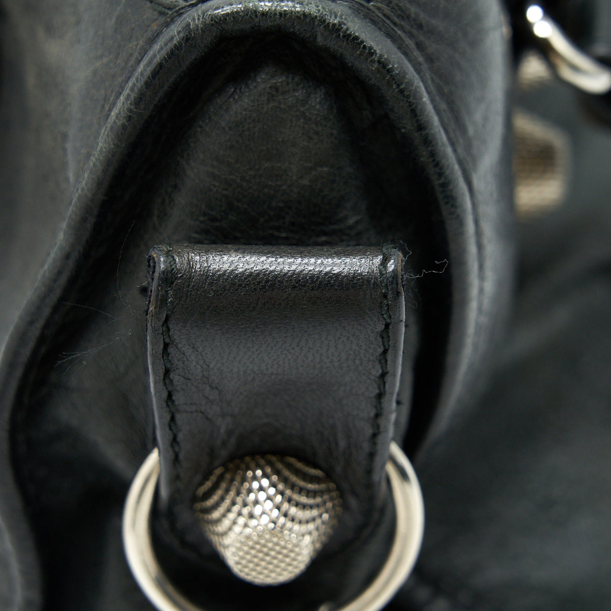 Luxar758 elegant leather Handbag angled view