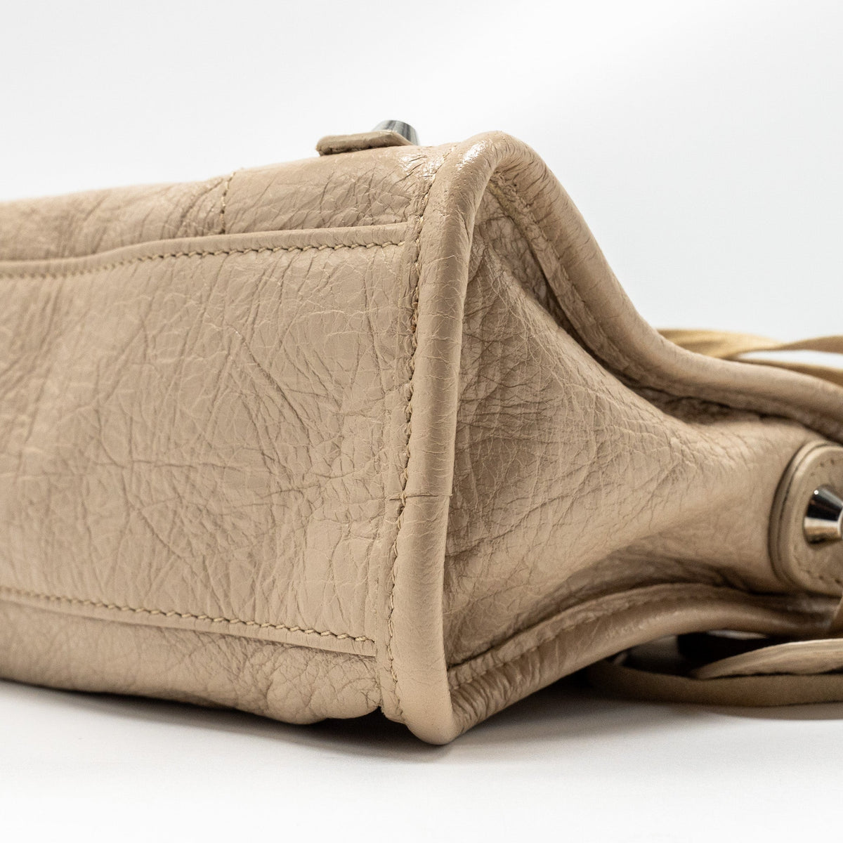 Luxar697 elegant leather Handbag top view