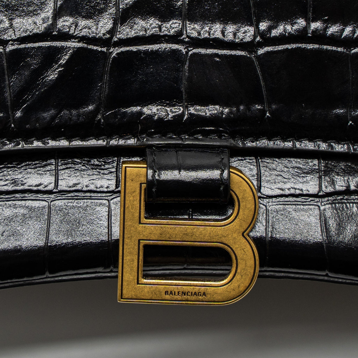 Balenciaga authentic luxury handbag Black calf craftsmanship