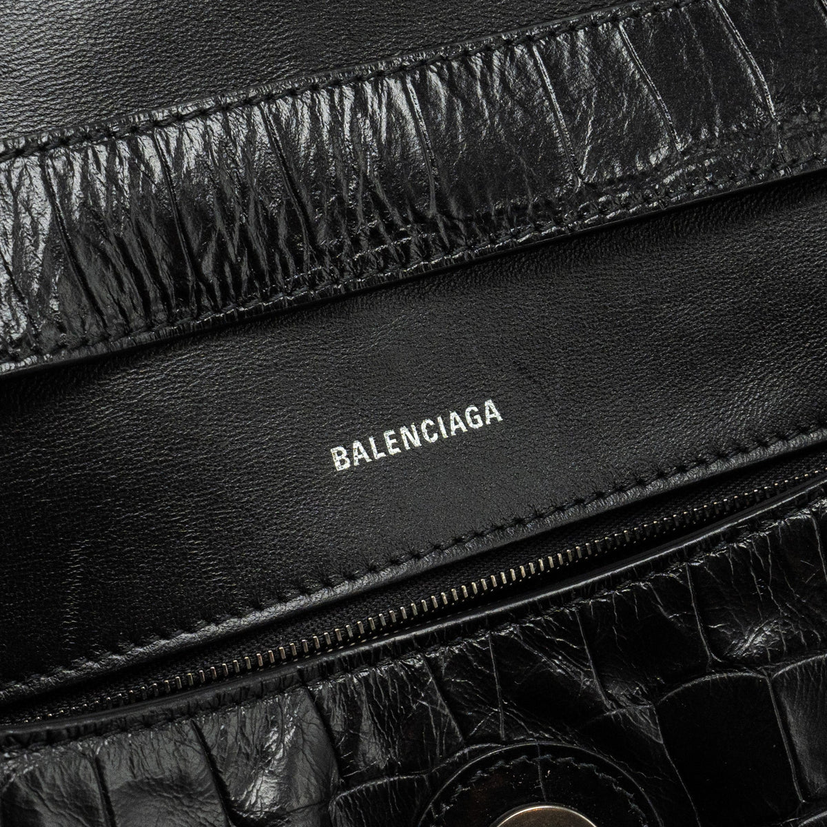 Balenciaga authentic luxury handbag Black calf craftsmanship