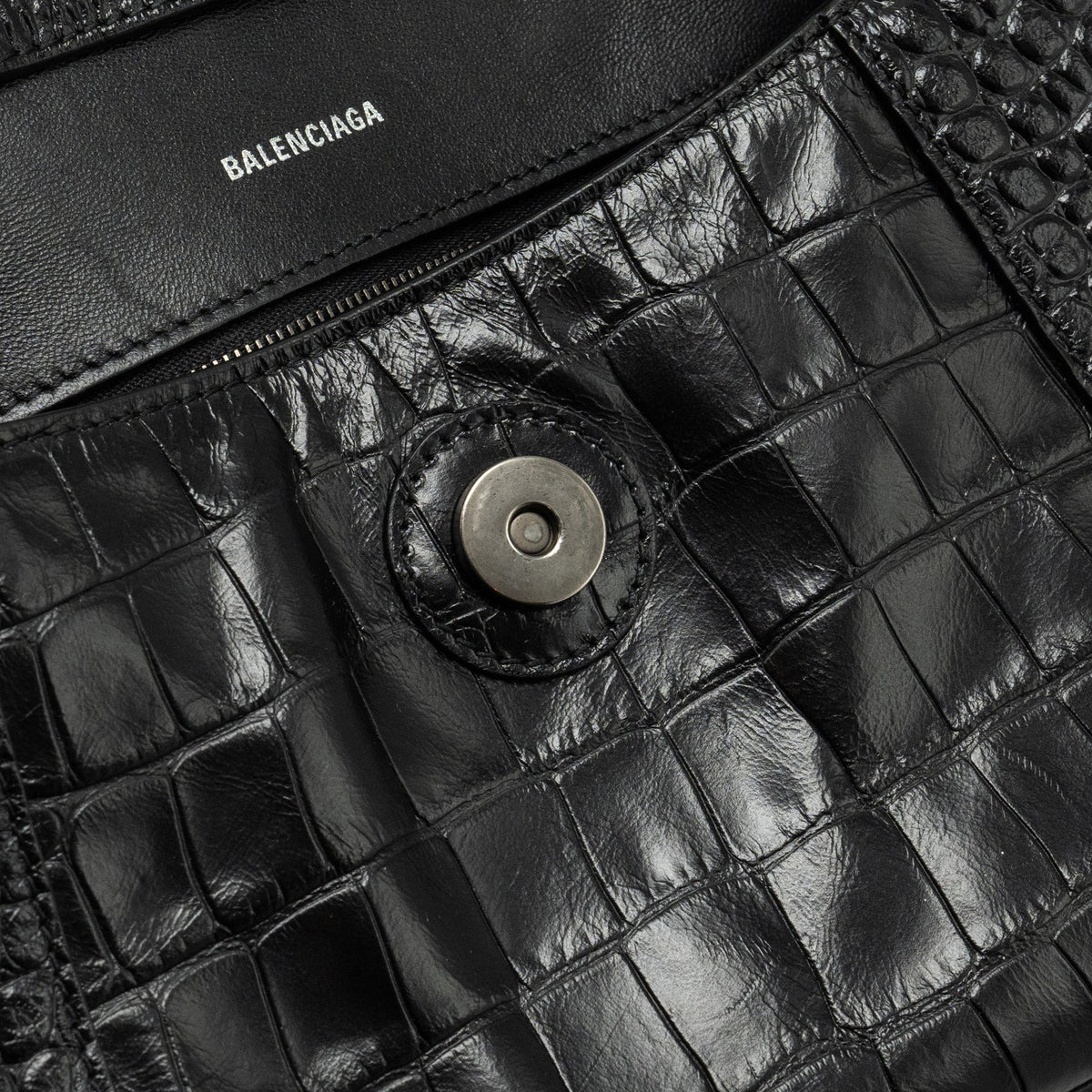 Luxar696 elegant leather Handbag top view