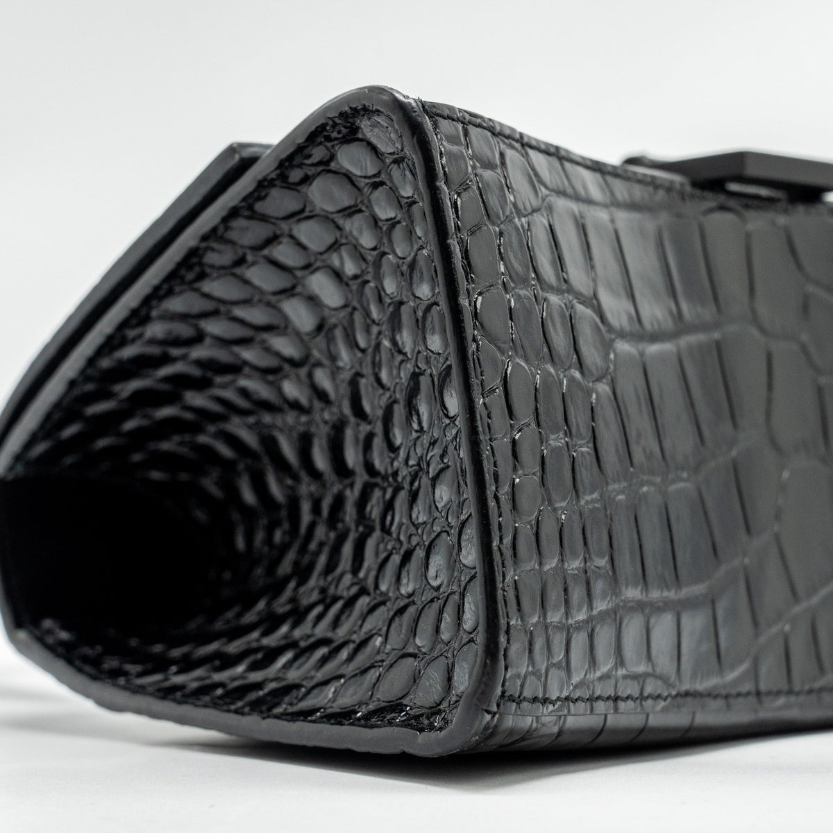 Luxar702 elegant leather Handbag top view