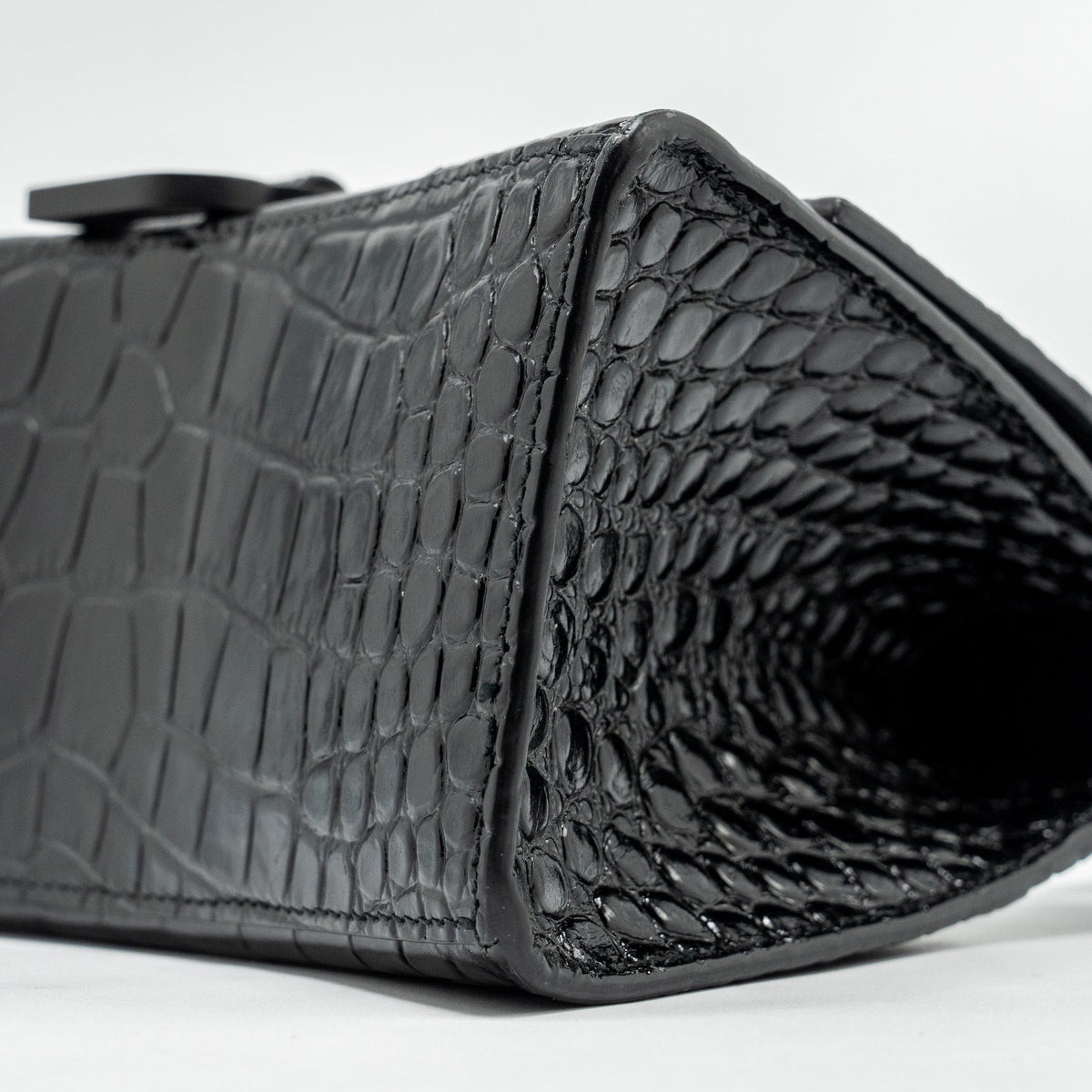 Luxar702 elegant leather Handbag top view