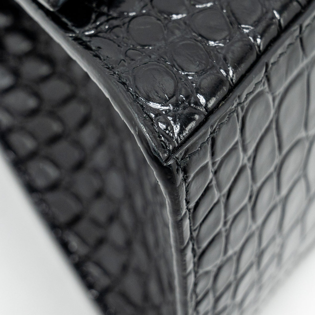 Luxar702 elegant leather Handbag top view