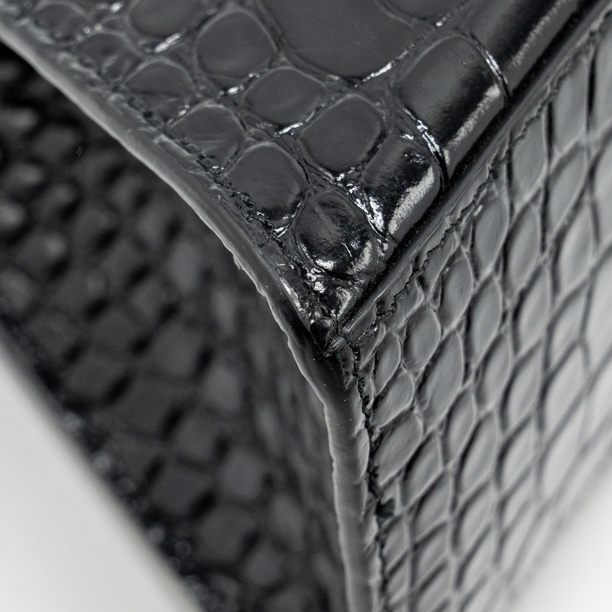 Luxar702 elegant leather Handbag