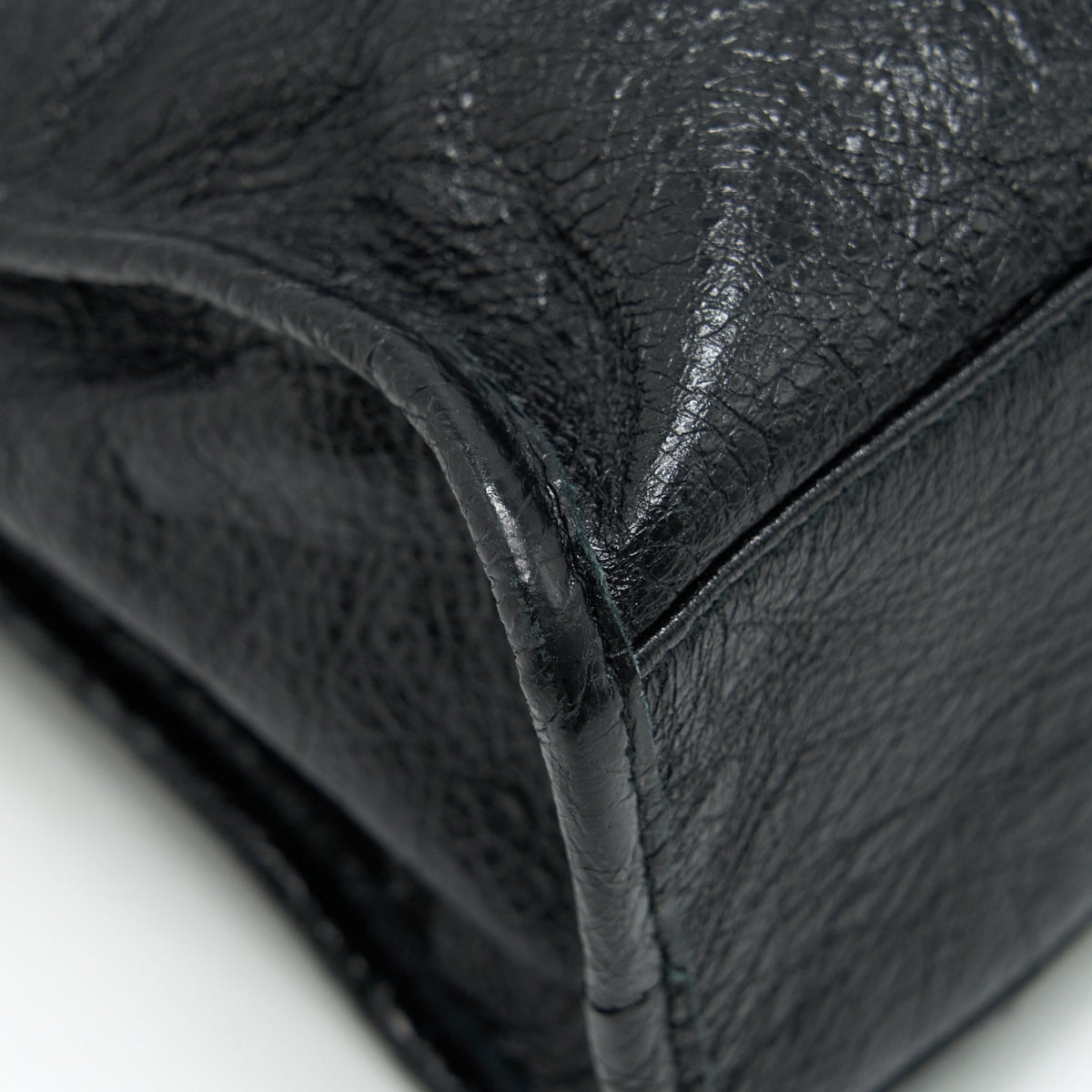 Luxar762 elegant leather Handbag top view