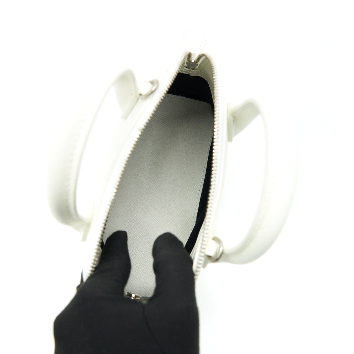 Luxar761 elegant leather Handbag angled view