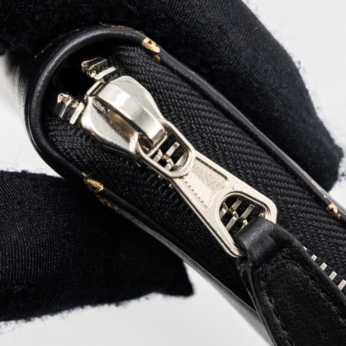 Luxar668 elegant leather Handbag top view