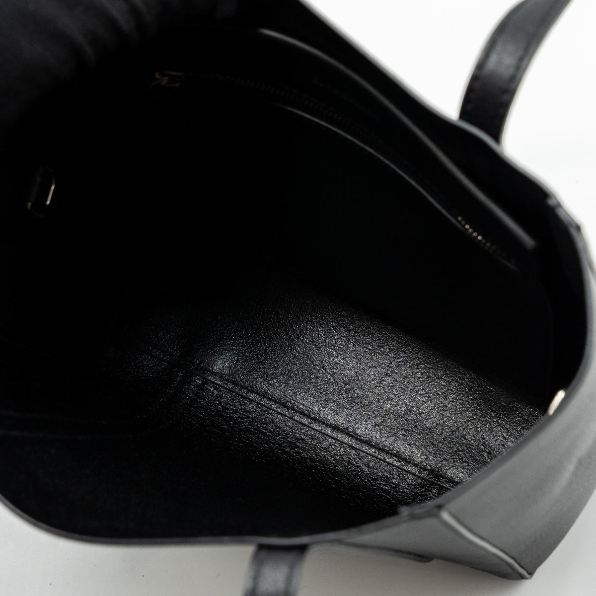 Luxar673 elegant leather Handbag top view