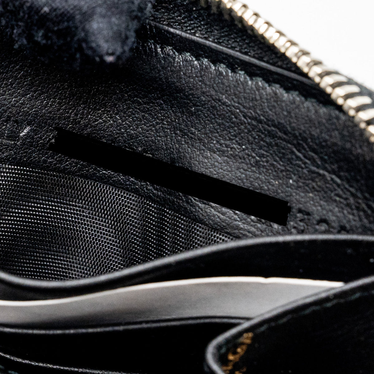 Luxar668 elegant leather Handbag interior detail