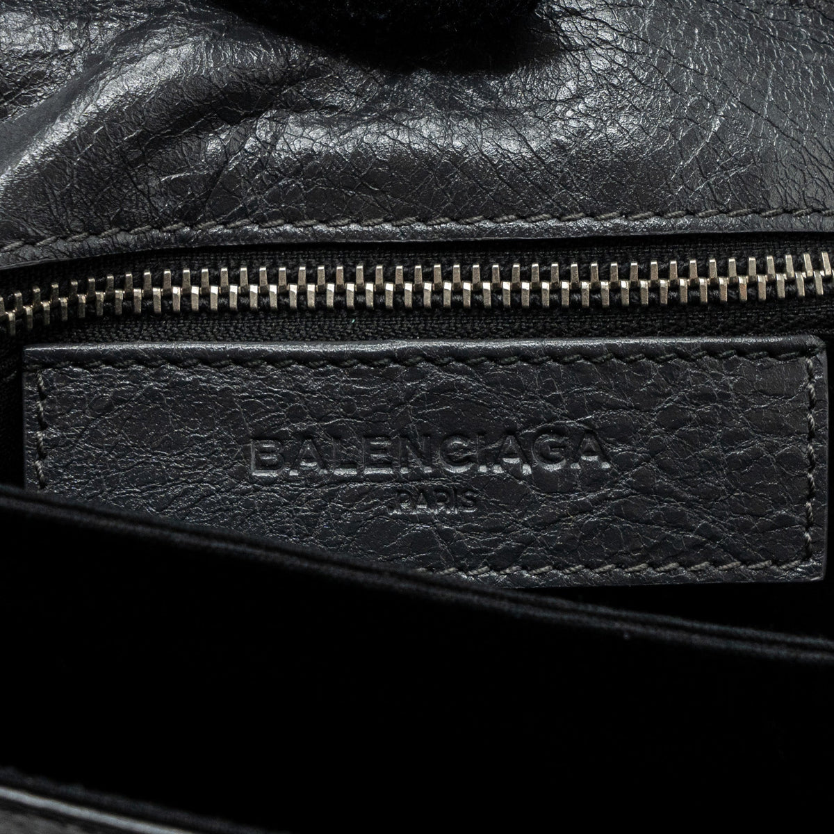 Luxar659 elegant leather Handbag close-up detail