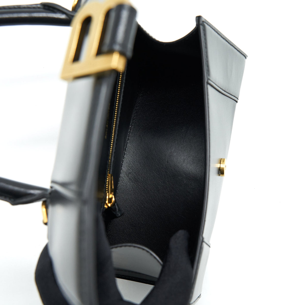 Luxar621 elegant leather Handbag top view
