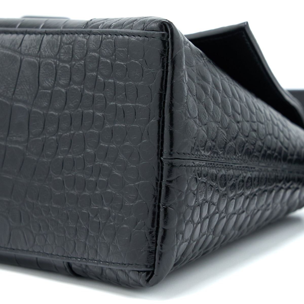 Luxar643 elegant leather Handbag back view