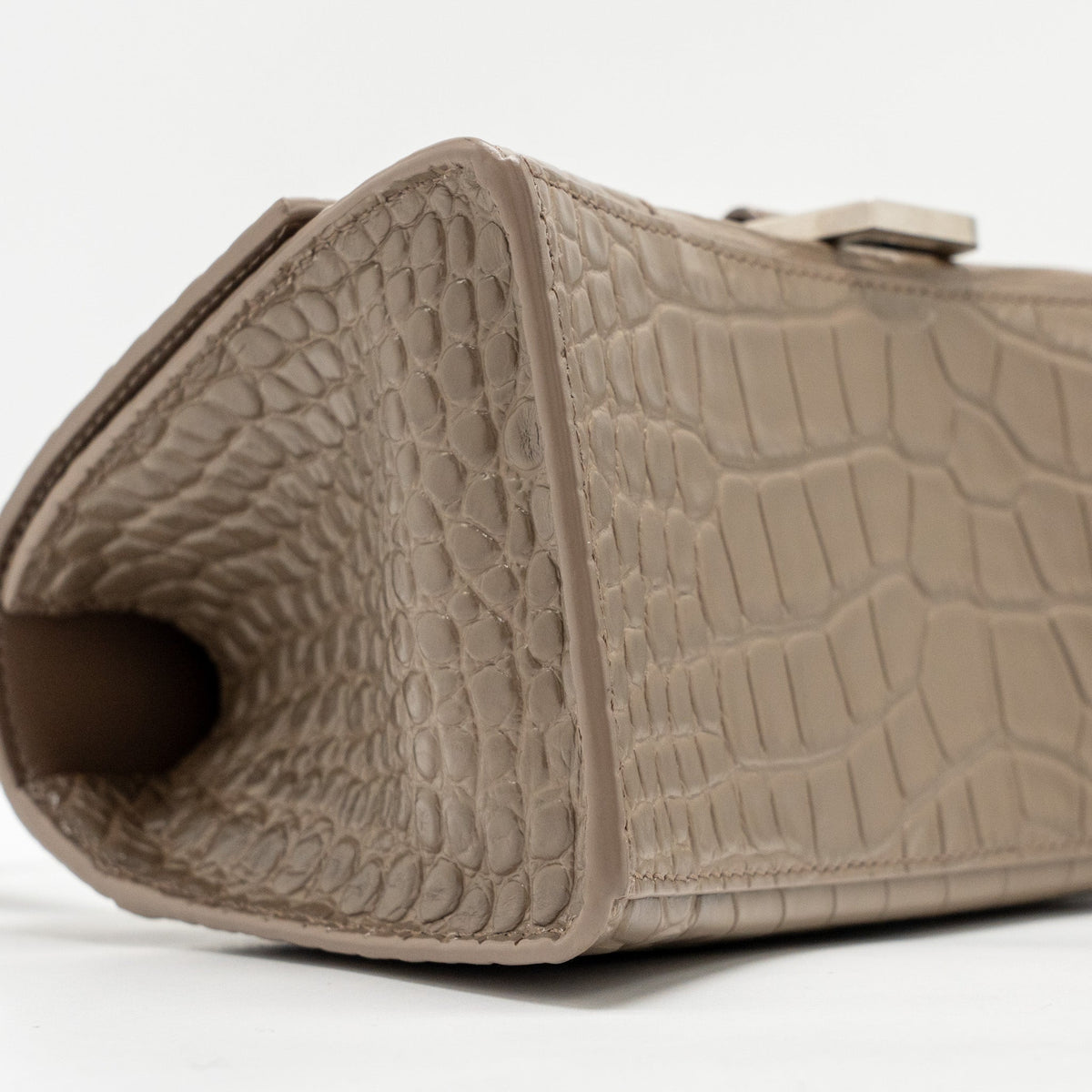 Luxar712 elegant leather Handbag top view