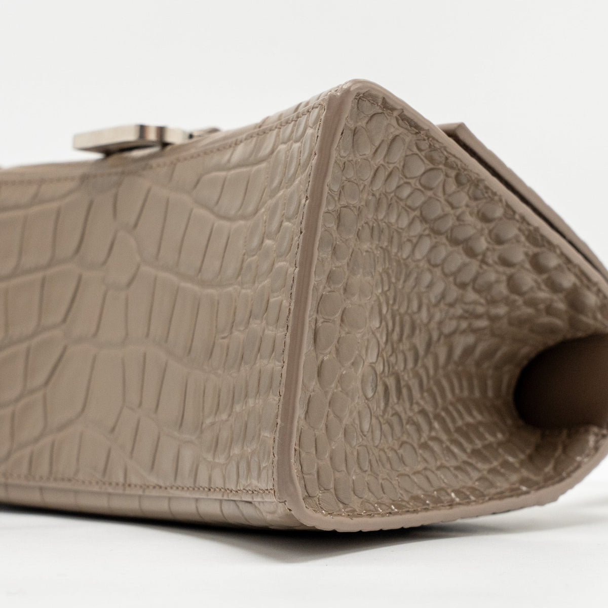 Luxar712 elegant leather Handbag top view