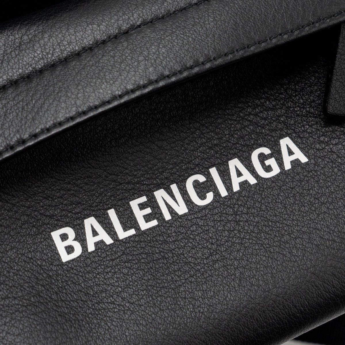 Balenciaga authentic luxury handbag Black calf craftsmanship