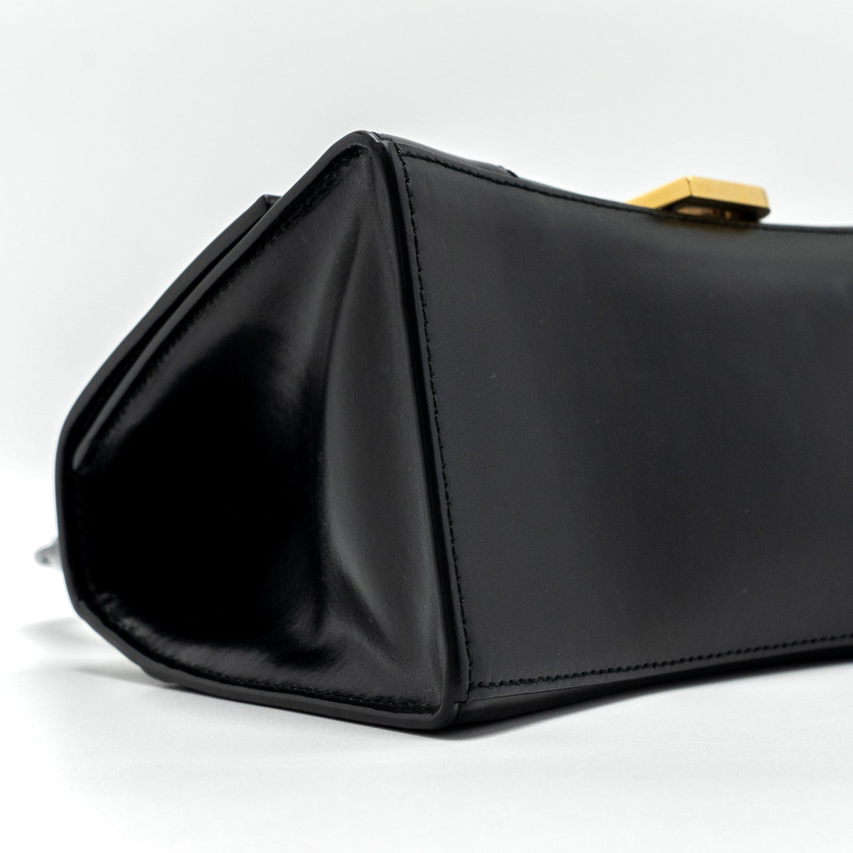 Luxar657 elegant leather Handbag top view