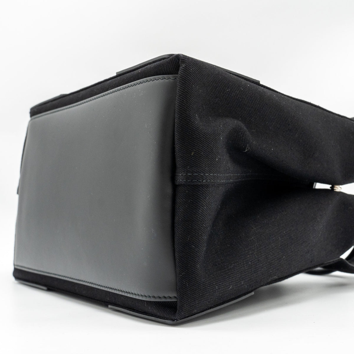 Luxar707 elegant leather Handbag top view