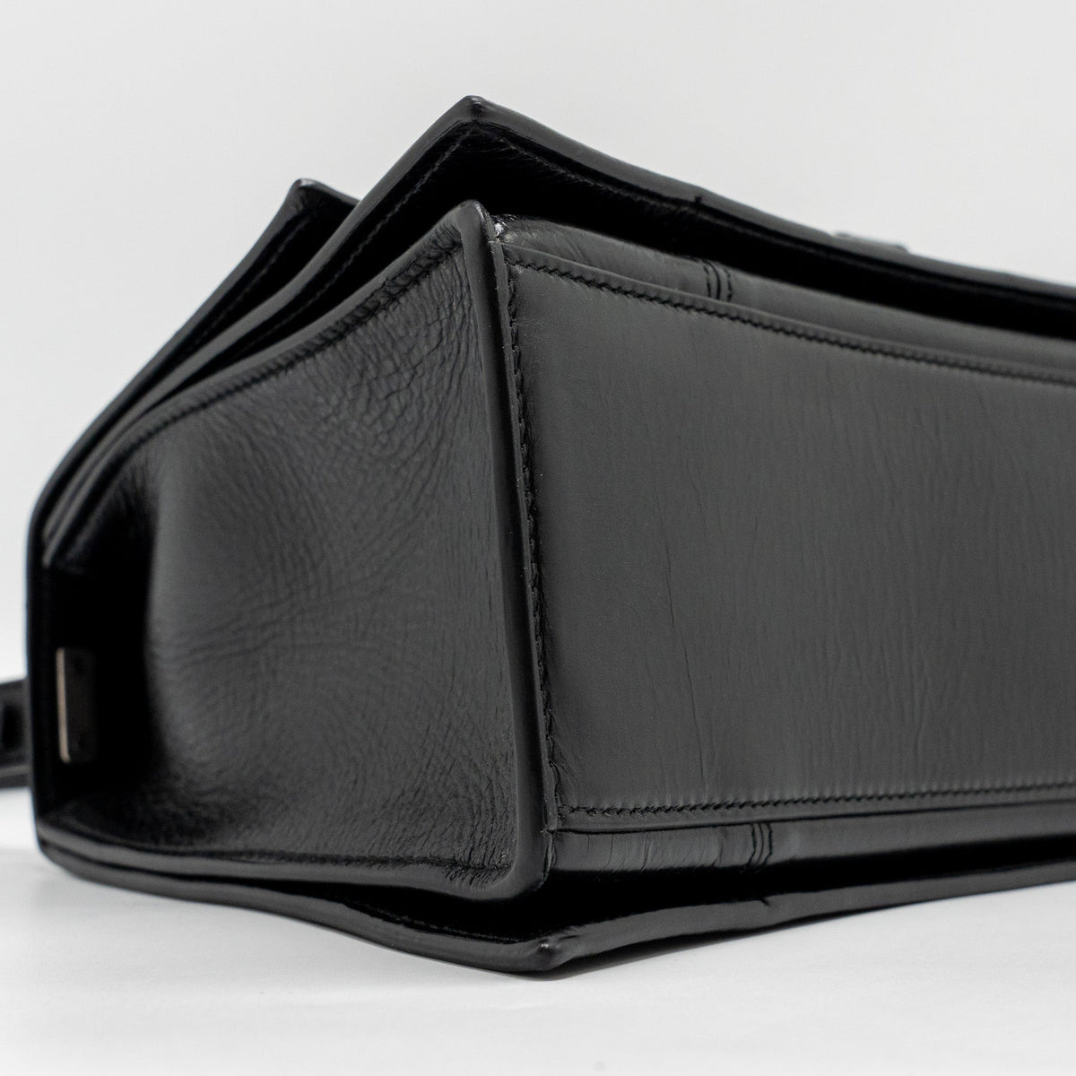 Luxar714 elegant leather Handbag top view