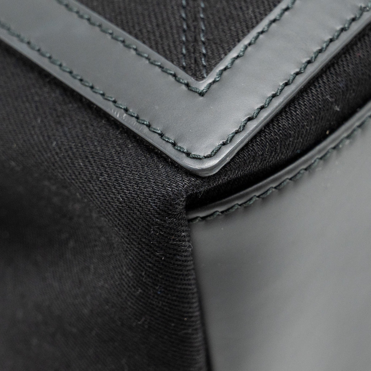 Luxar707 elegant leather Handbag top view