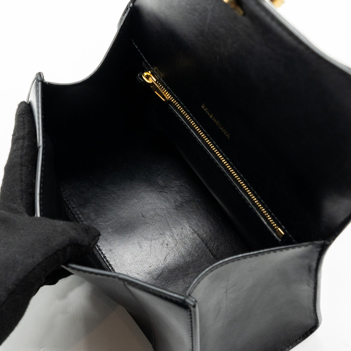 Luxar676 elegant leather Handbag flat lay view