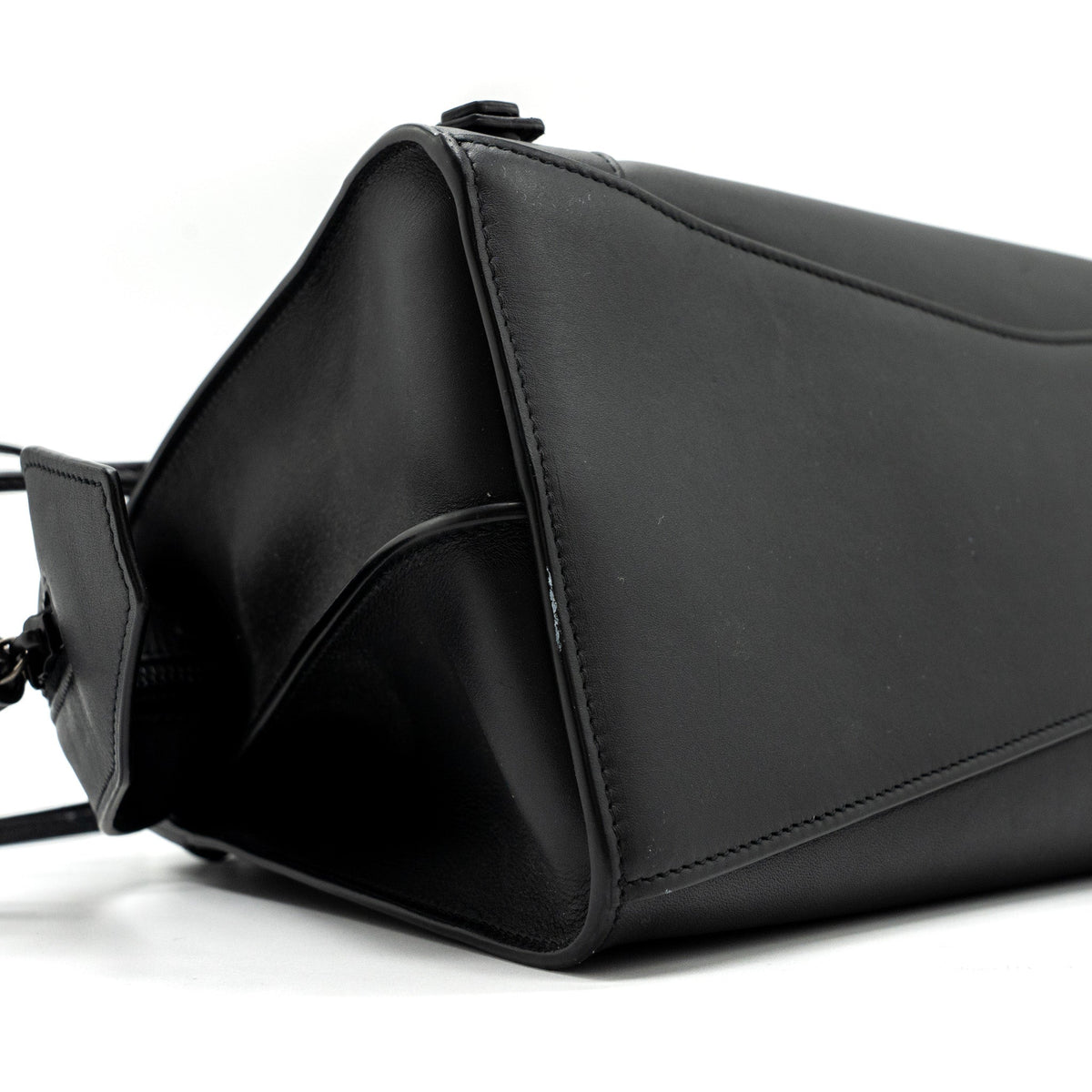 Balenciaga Neo Classic Small Handbag Calfskin Black black/ruthenium hardware | Structured Leather Handbag