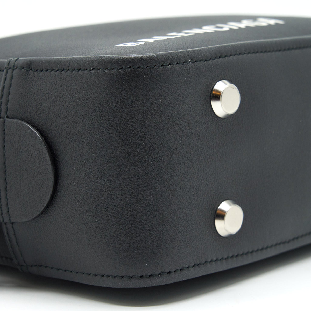 Luxar733 elegant leather Handbag flat lay view