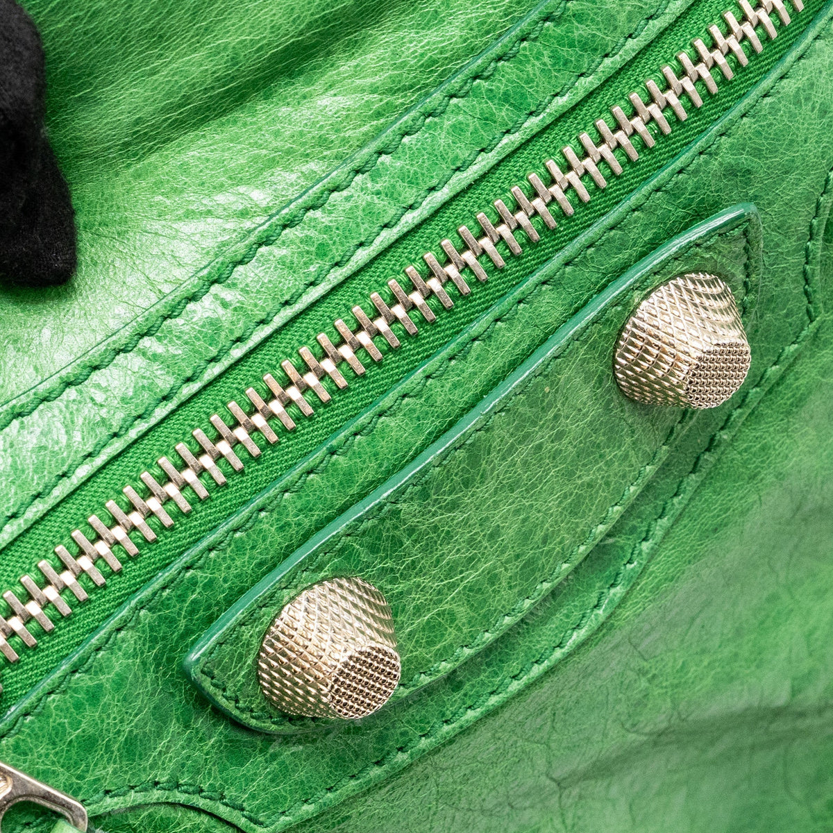 Luxar680 elegant leather Handbag top view