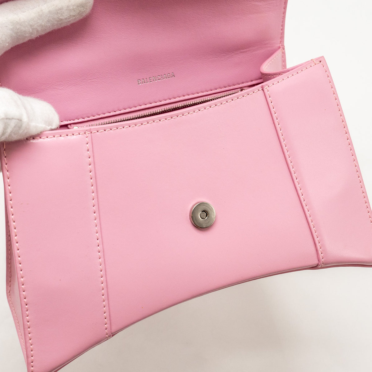 Luxar713 elegant leather Handbag flat lay view