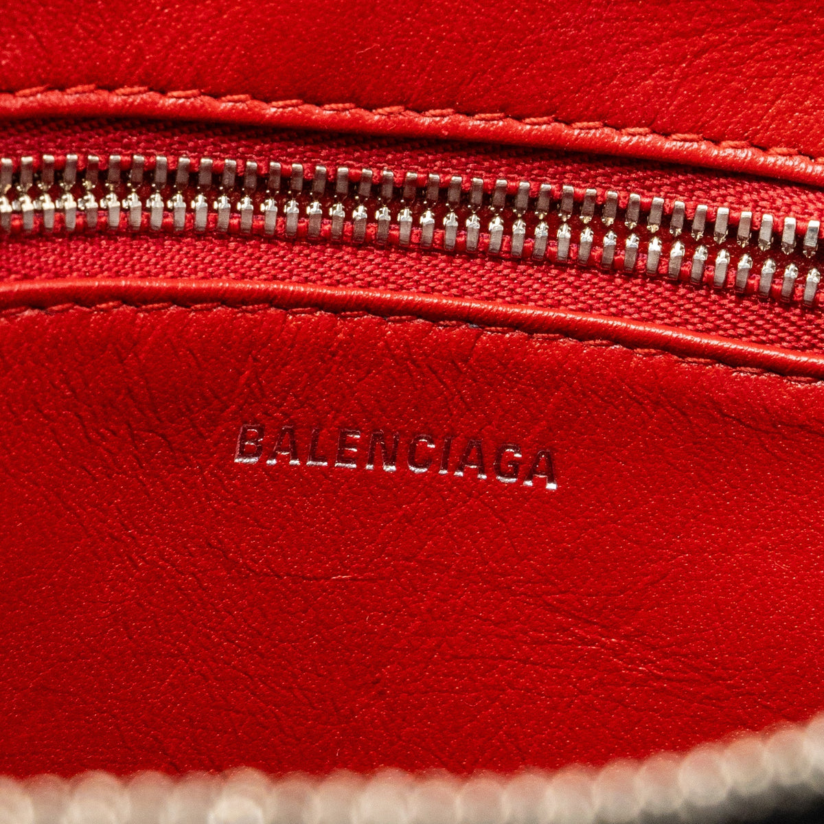 Luxar682 elegant leather Handbag interior detail