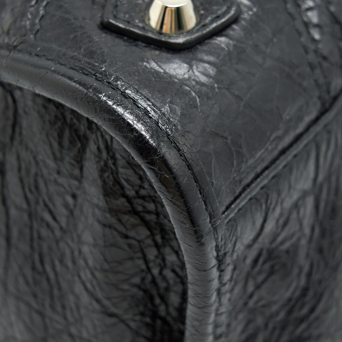 Luxar605 elegant leather Handbag back view