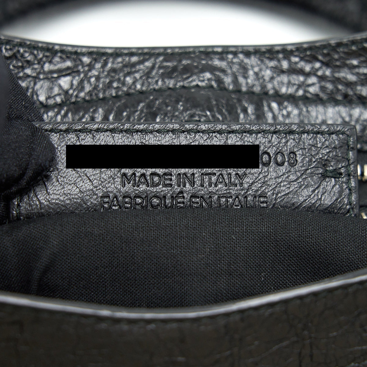 Luxar605 elegant leather Handbag close-up detail