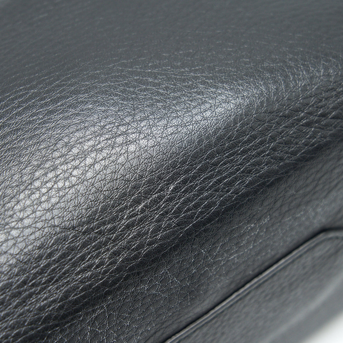 Luxar736 elegant leather Handbag top view